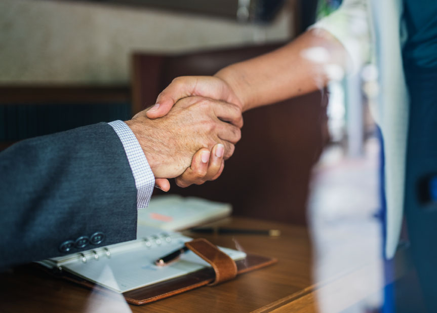 business partners shaking hands ecommerce incentives